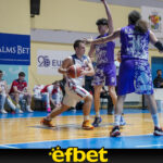 Шампион 2006 поведе с 1-0 срещу Волтрон в четвъртфиналната серия